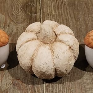 Chestnut salt & pepper shakers